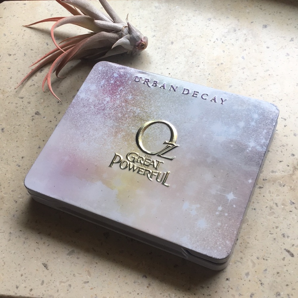 Urban Decay Glinda Palette w/o eyeliner